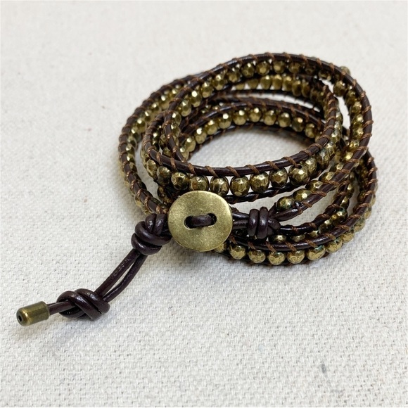 Hammered brass color bead wrap bracelet - Picture 1 of 4